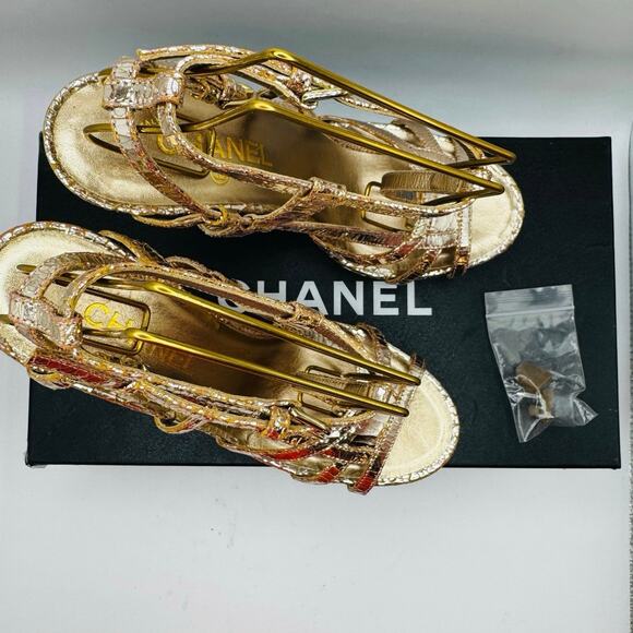 CHANEL Rose Gold Metallic T-Strap Platform Sandals Size 38.5 - Picture 3 of 10